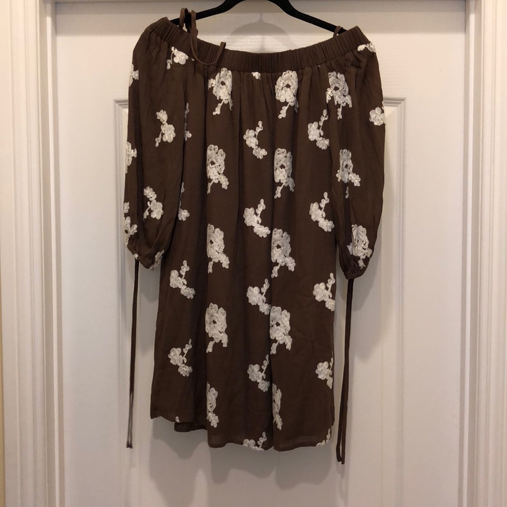 Endless rose off the shoulder dress